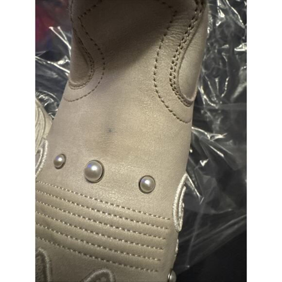 Shyanne Denisse Leather Western Boot Embroidery Snip Toe Cream 10B NWOB *READ* - Picture 2 of 11